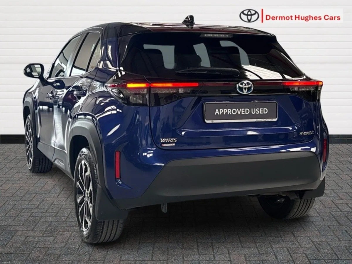 Toyota Yaris Cross LUNA SPORT 4DR AUTO CROSS - Image 2