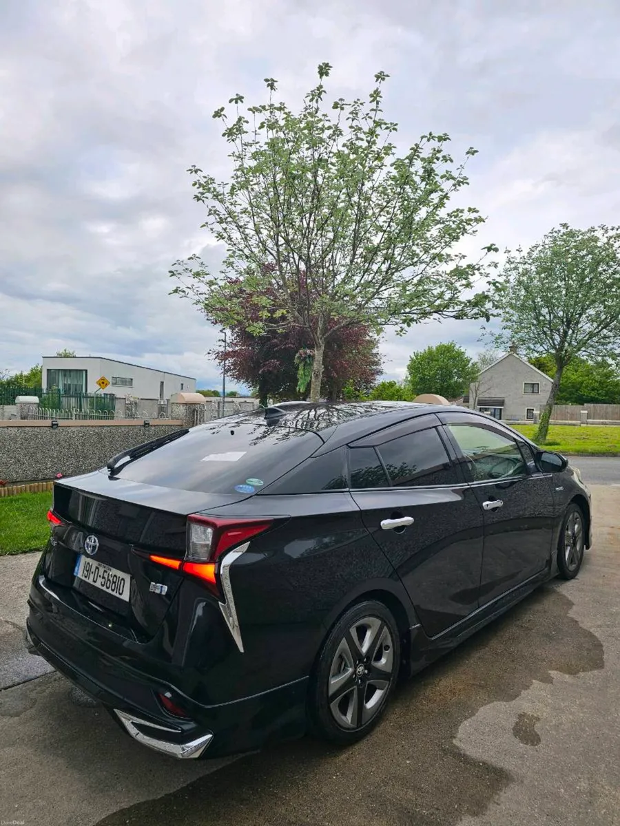 Toyota Prius HigSpex Leather Interior 2019 - Image 2