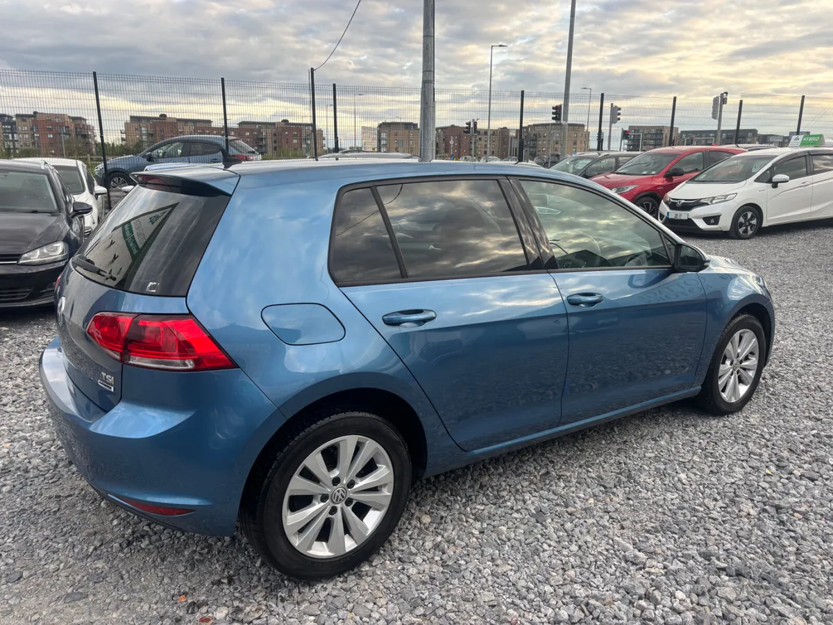 Volkswagen Golf - Image 4