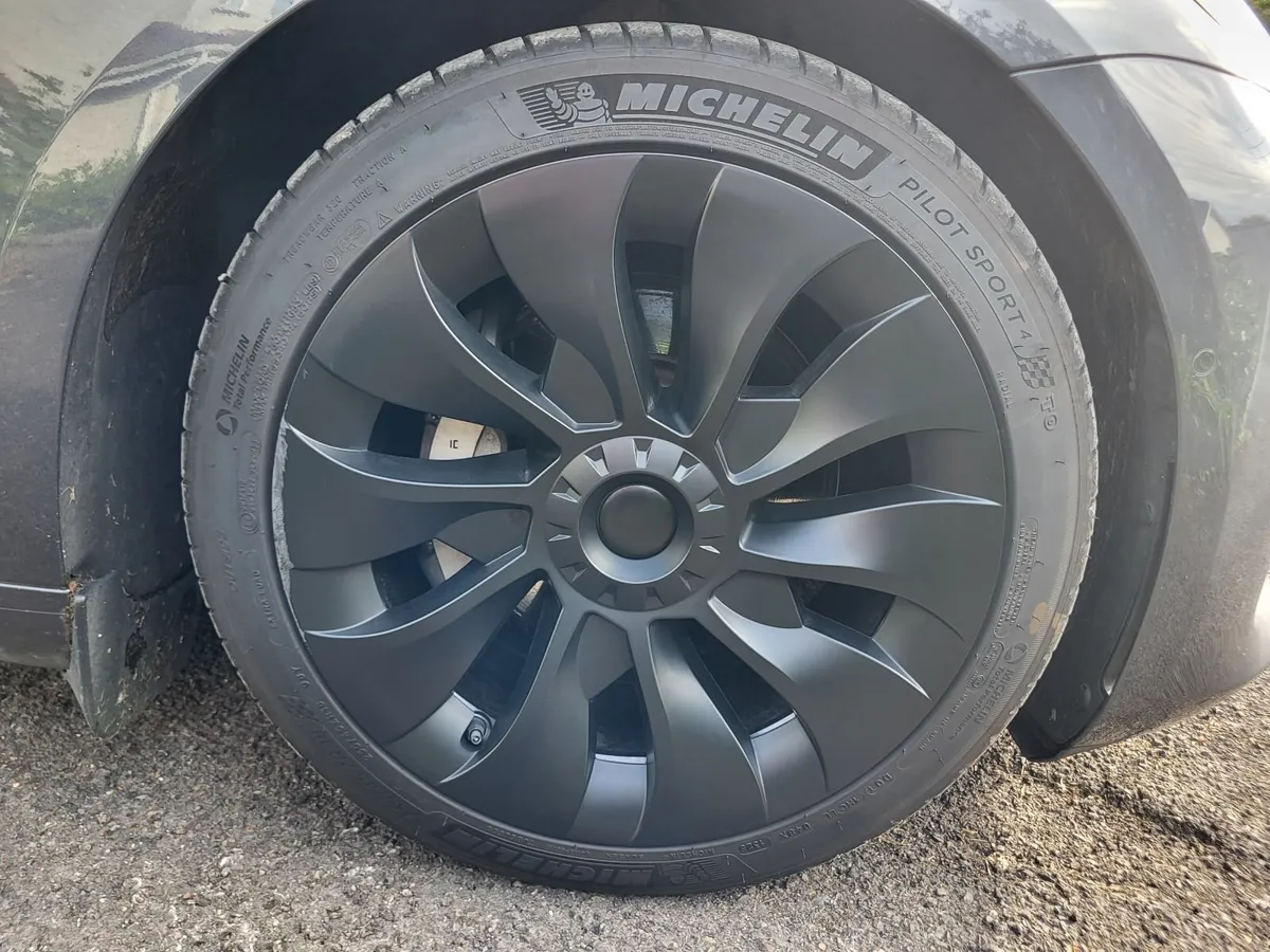 Model 3 Long Range Dual Motor - Low Mileage!!! - Image 6