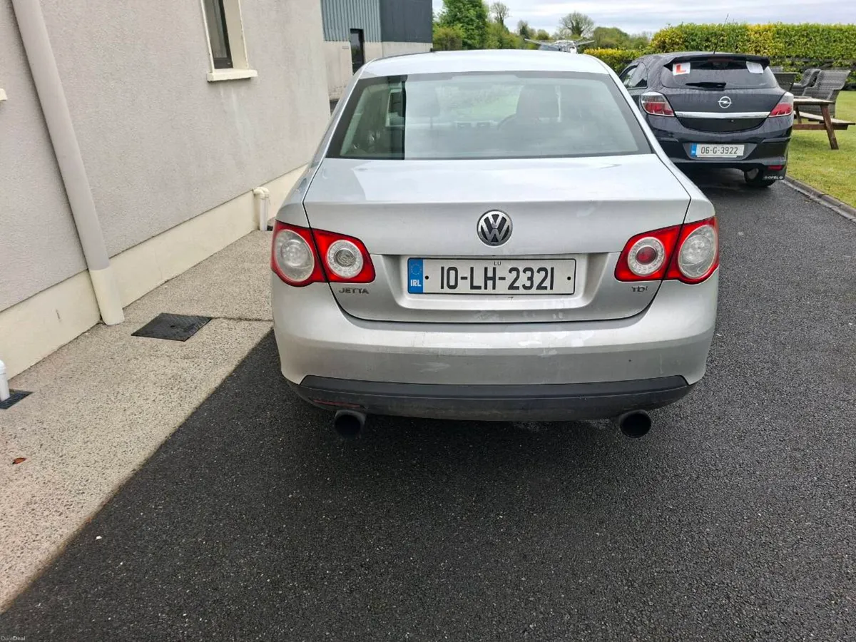 VOLKSWAGEN JETTA - Image 3