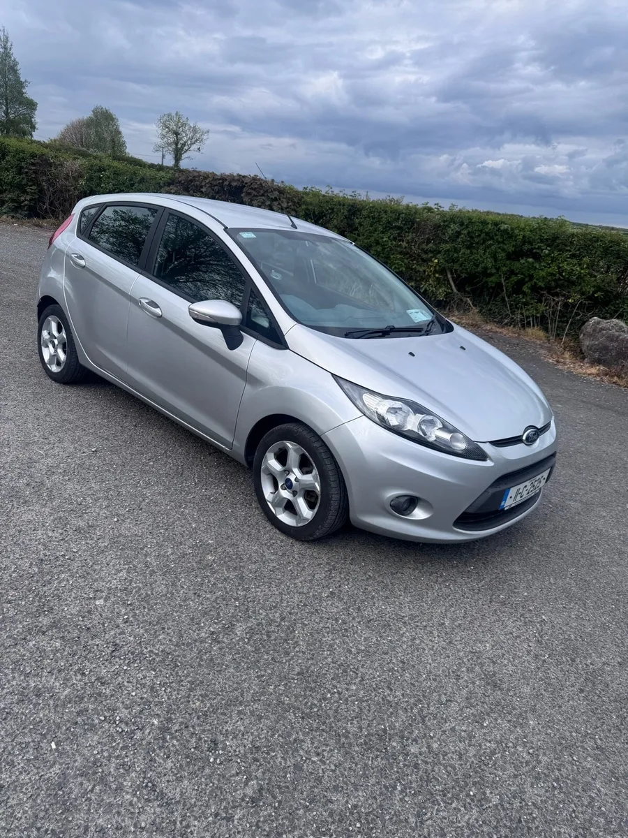 Ford fiesta automatic ONLY 50k KLM’s - Image 1