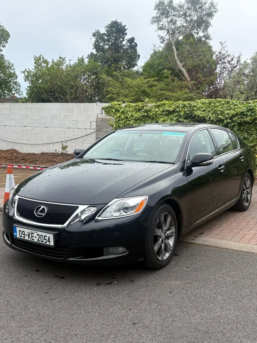 Lexus GS300 - Image 1