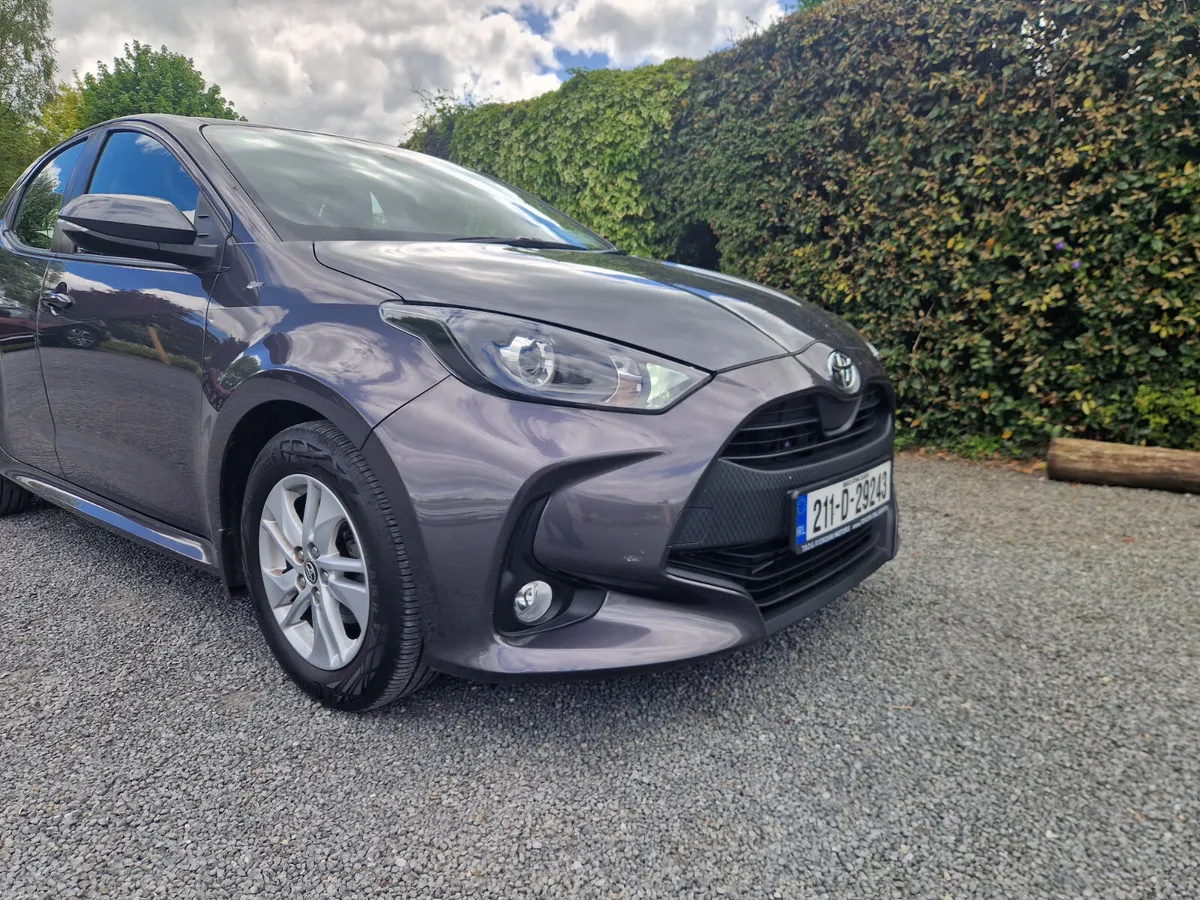 Toyota Yaris LUNA MANUAL 2021 - Image 2