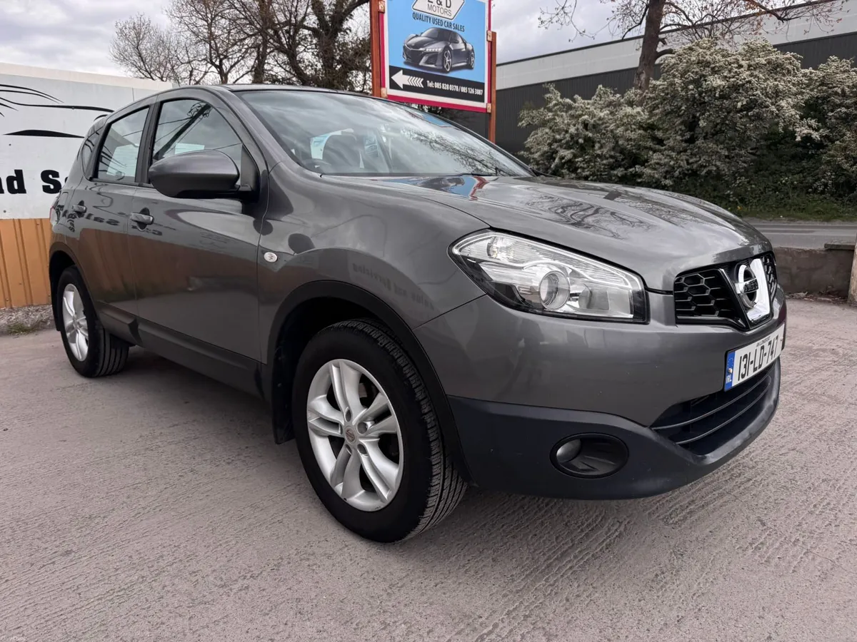 2013 Nissan Qashqai 1.5D ACENTA  Sat Nav  Warranty - Image 2