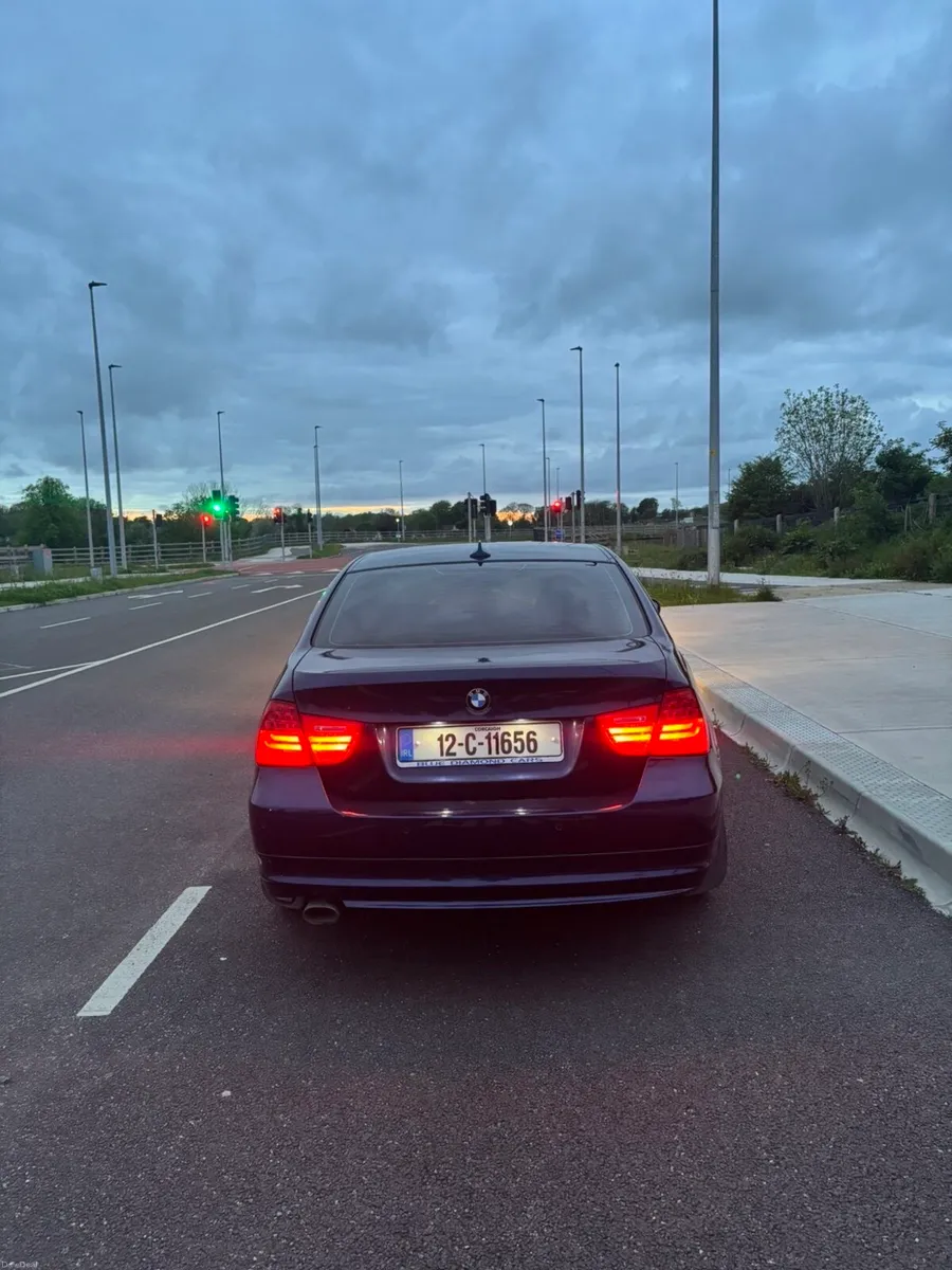 BMW 3 Series 2012 - Image 4