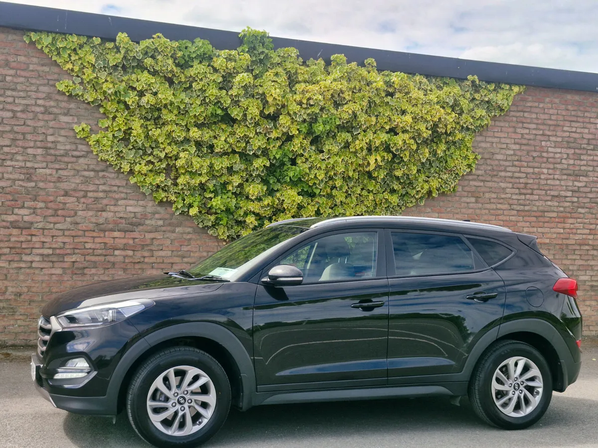 Hyundai Tucson EXECUTIVE  LOW MILAGE - Image 4