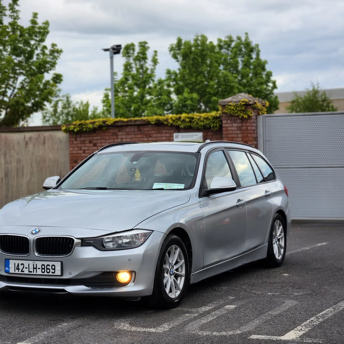 142 BMW 320D high spec - Image 3