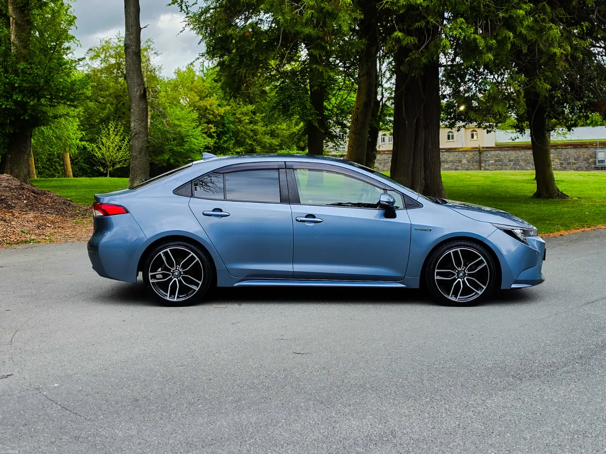 2019 Toyota Corolla 1.8 Petrol Hybrid Auto Luna Sp - Image 4