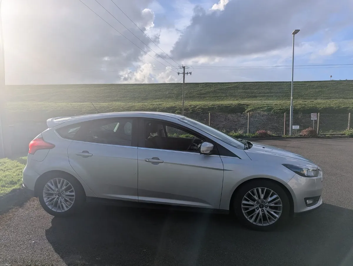 Ford Focus 2017 - Image 1