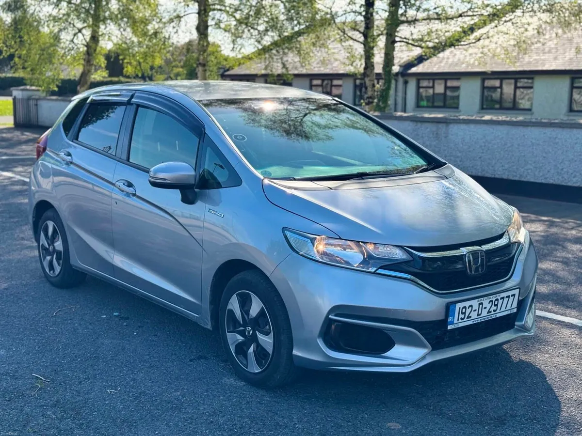 Honda fit hybrid - Image 2