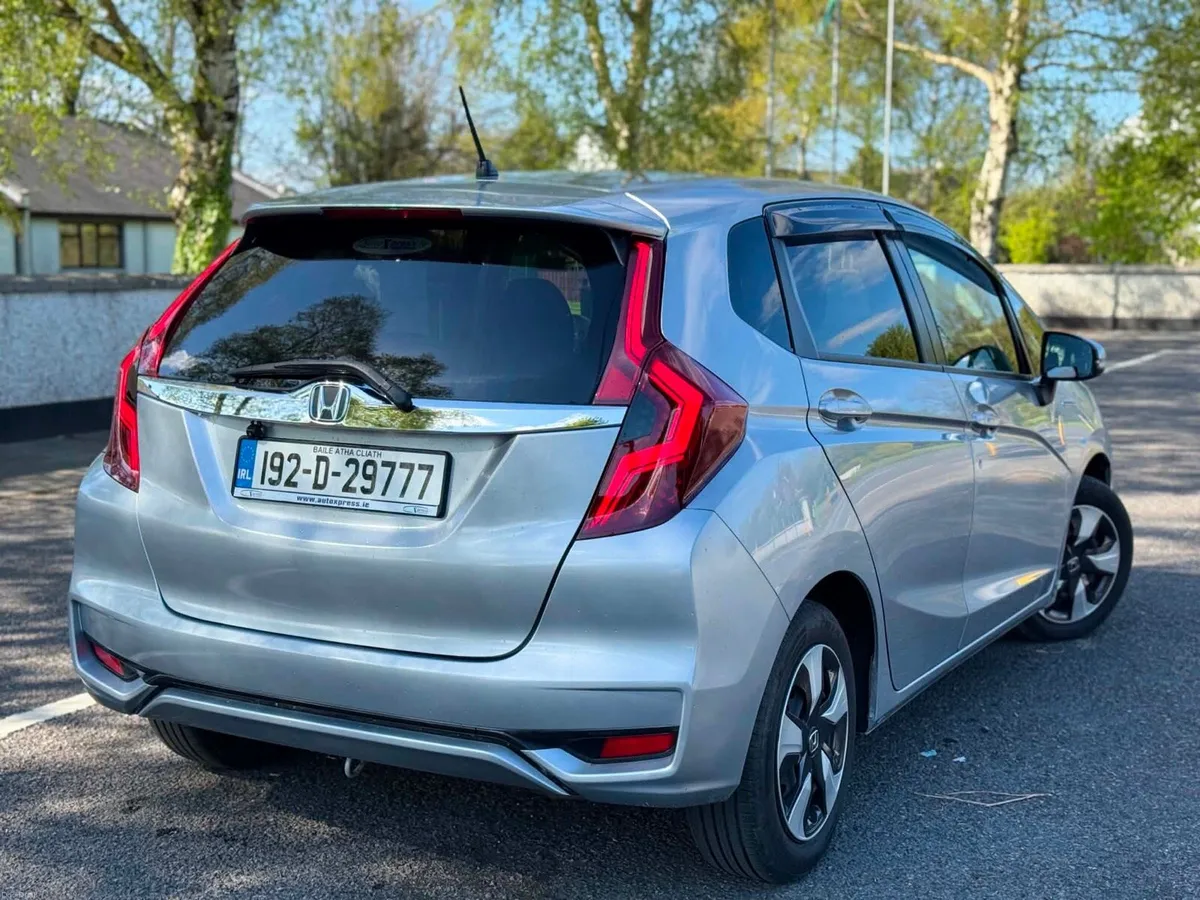 Honda fit hybrid - Image 1