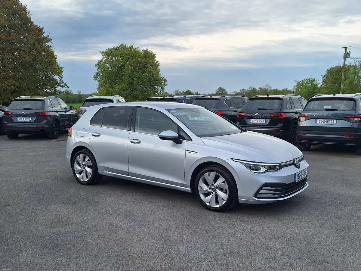 Golf 2.0 TDI Style *High Spec/Camera/Suede Seats - Image 1
