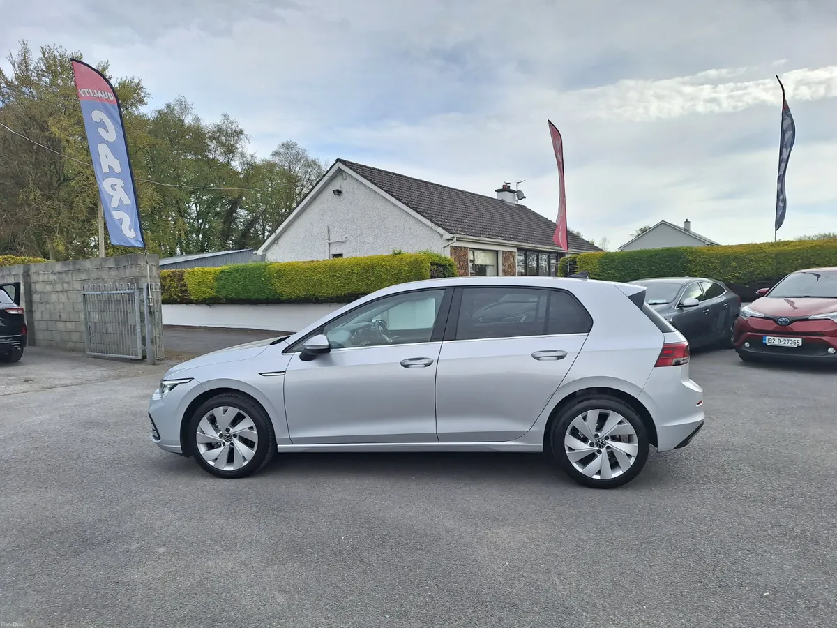 Golf 2.0 TDI Style *High Spec/Camera/Suede Seats - Image 4