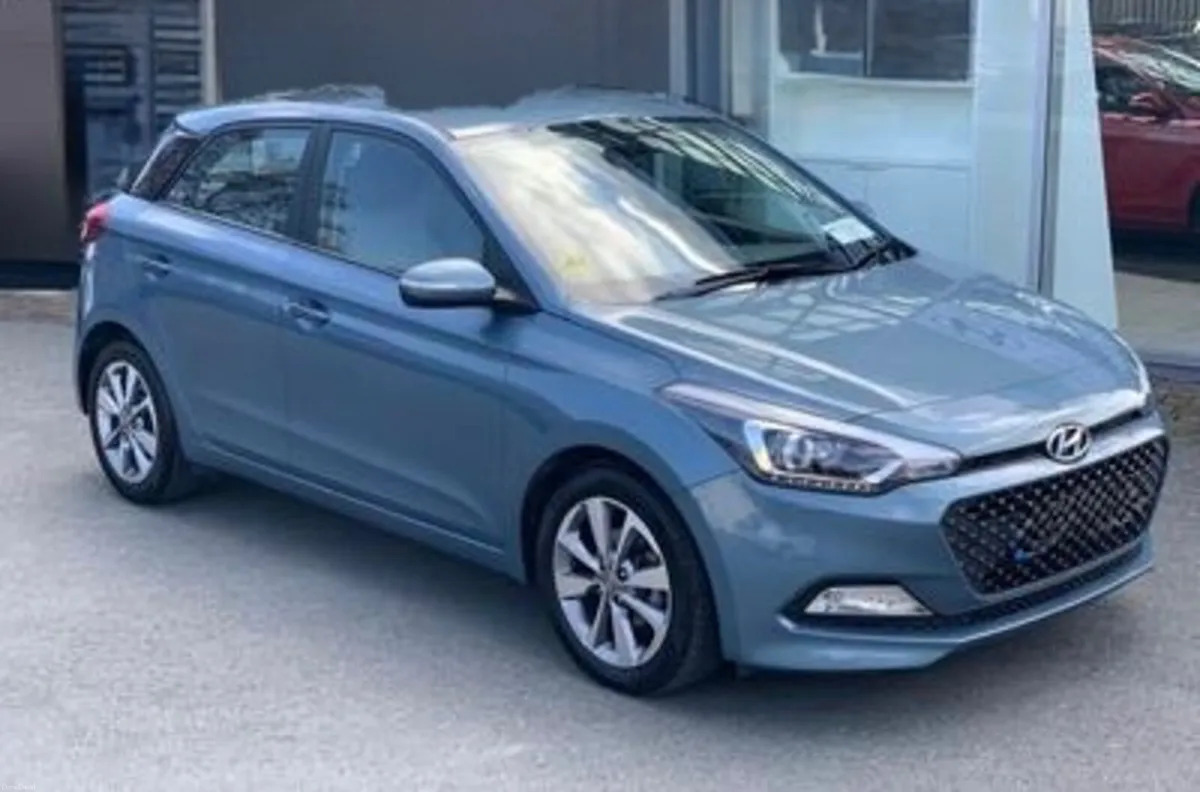 Hyundai i20 2017 DELUXE 1.1 Crdi **ONLY 52km** - Image 1