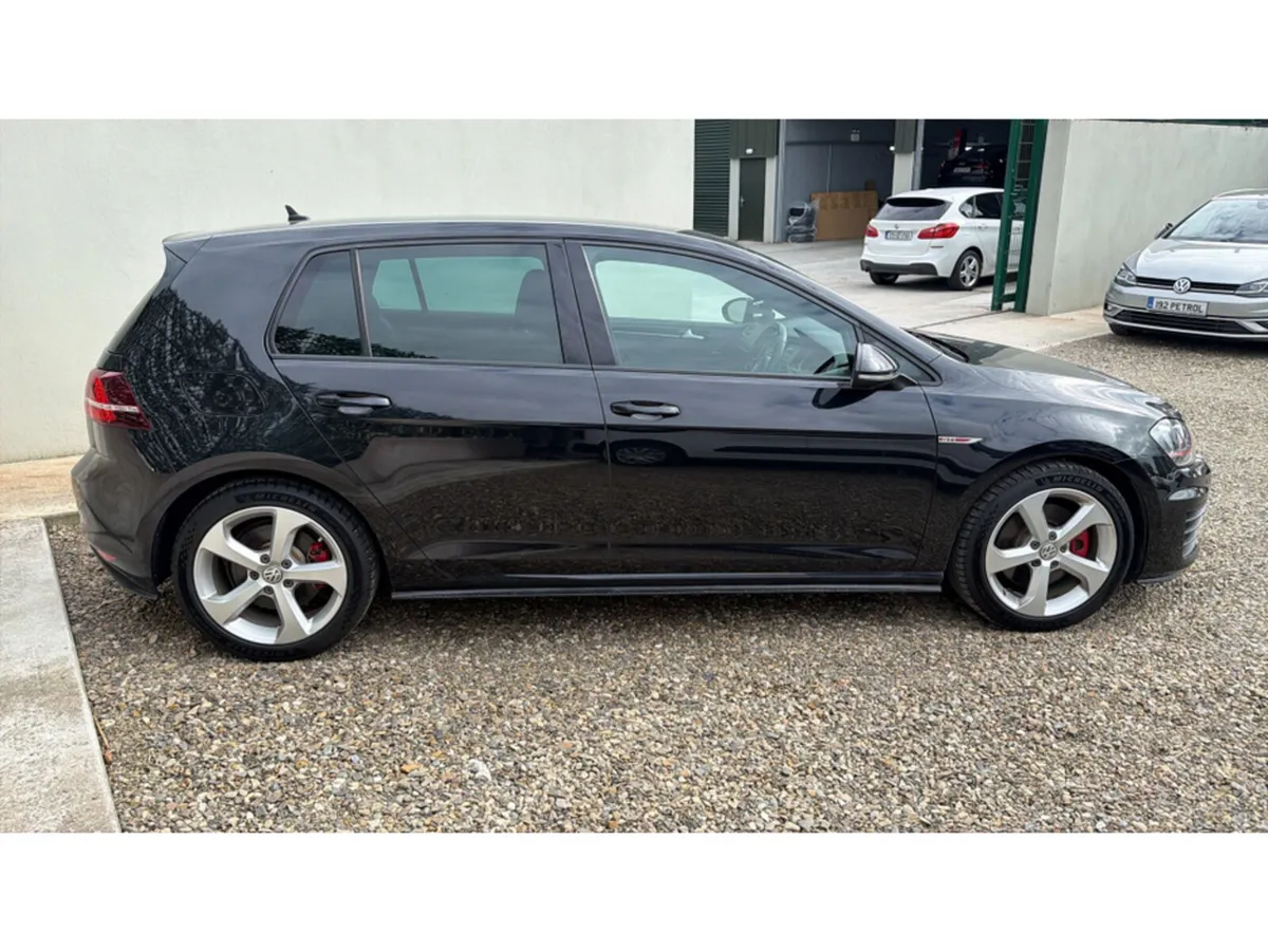 Volkswagen Golf 2.0 GTI DSG - Image 4