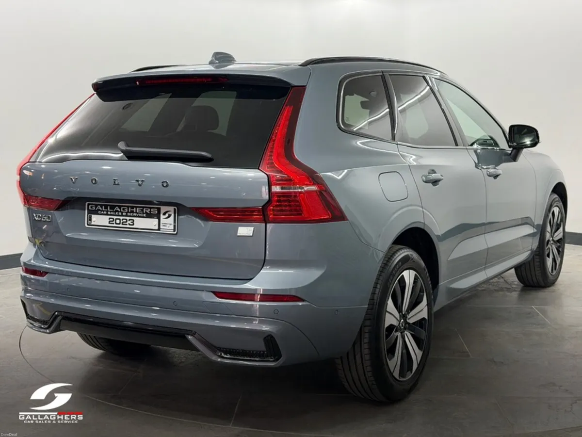 Volvo XC60 (232) T6 PHEV PLUS DARK AWD HIGH SPEC - Image 4