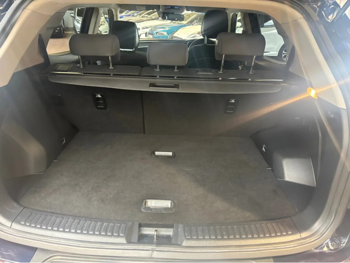 SsangYong Korando EL 1.6 2WD 4DR AUTO DSL AT - Image 3