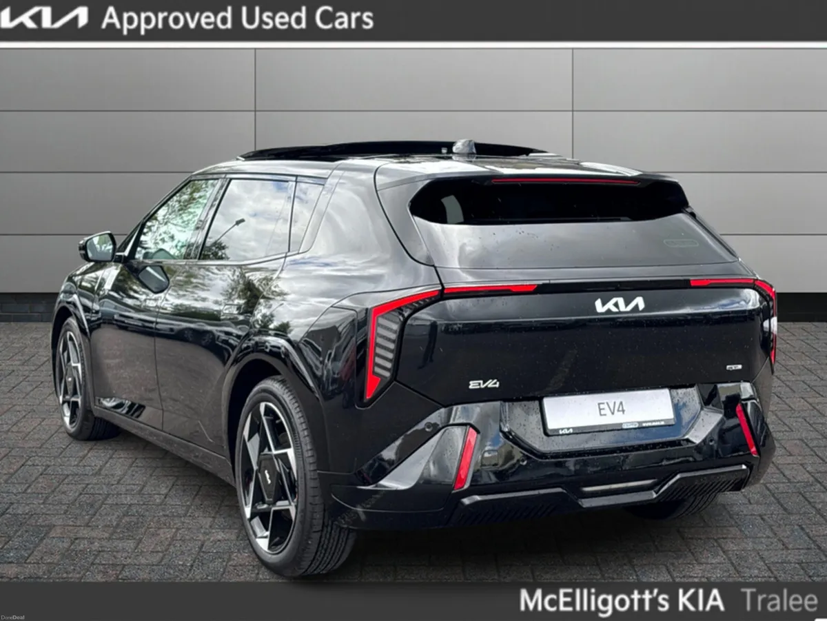 Kia EV4 Hatchback Gt LINE - Image 3