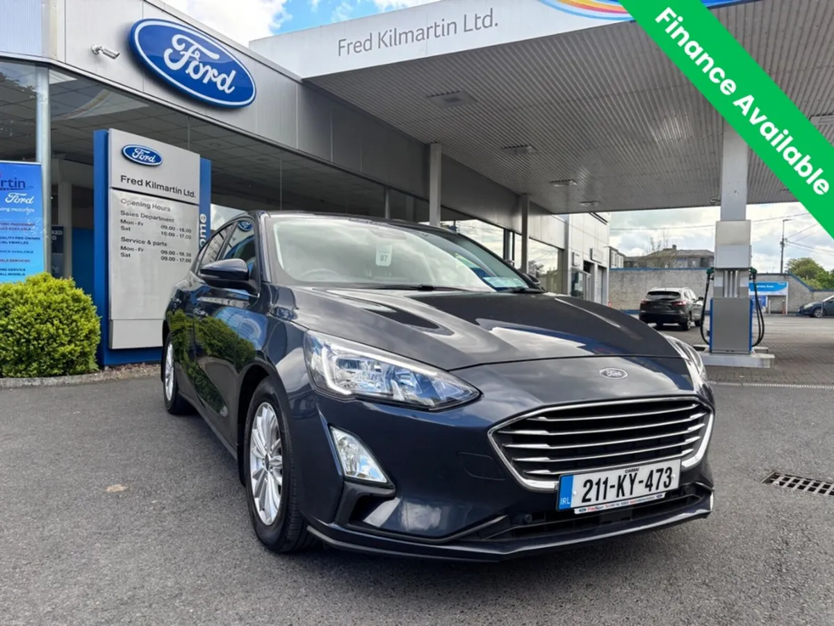 Ford Focus TITANIUM EDITION 5DR 1.5 T TD 120 4 - Image 1