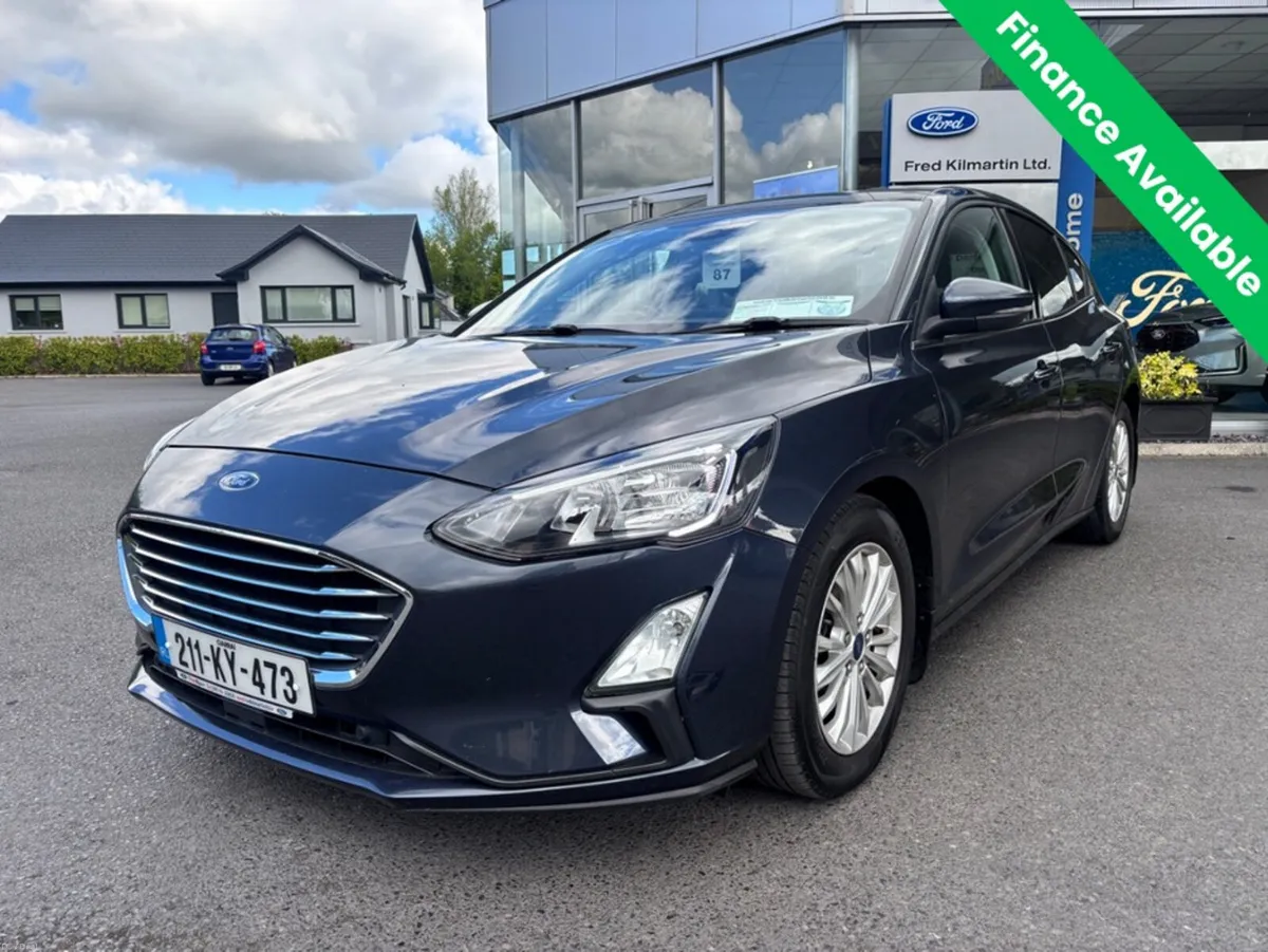 Ford Focus TITANIUM EDITION 5DR 1.5 T TD 120 4 - Image 3