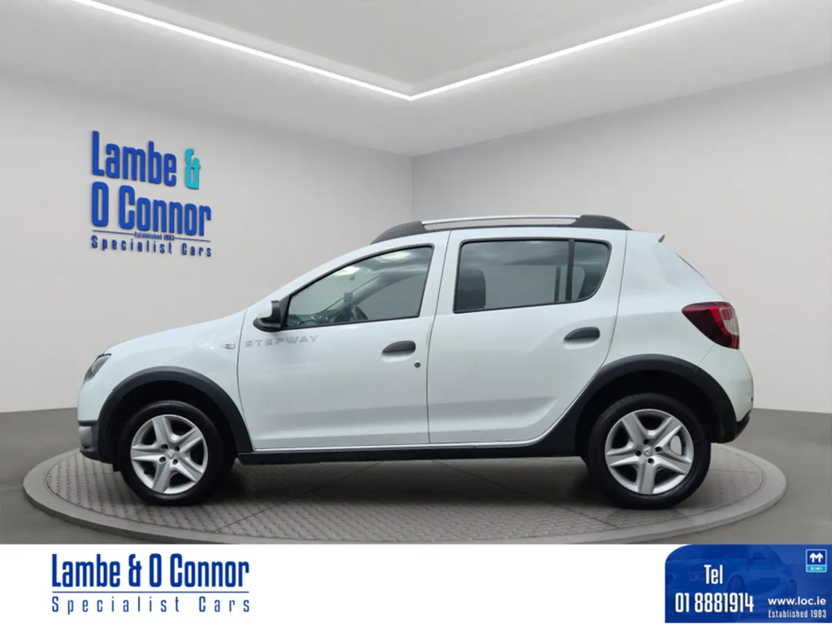 Dacia Sandero Stepway STEPWAY SIGNATURE 1.5 DCI 90 - Image 2
