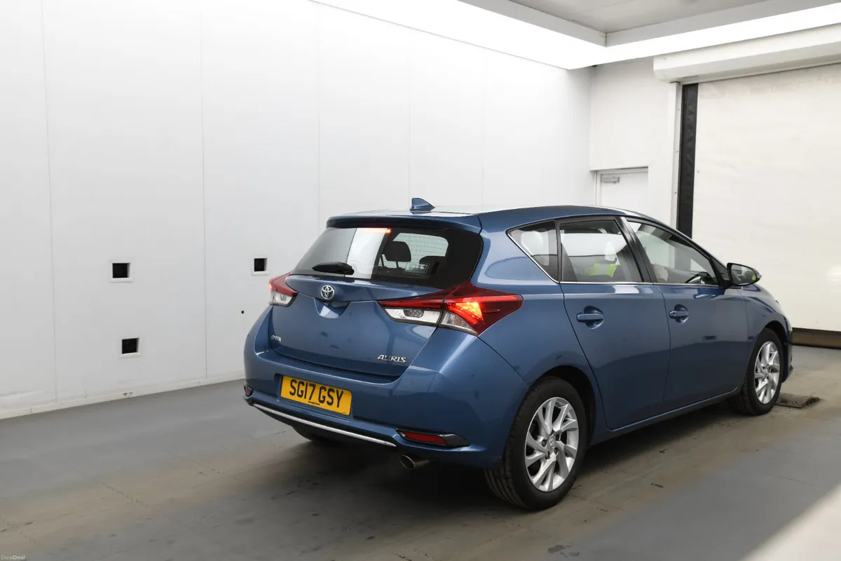 2017 Toyota Auris 1.2T Icon - Image 4