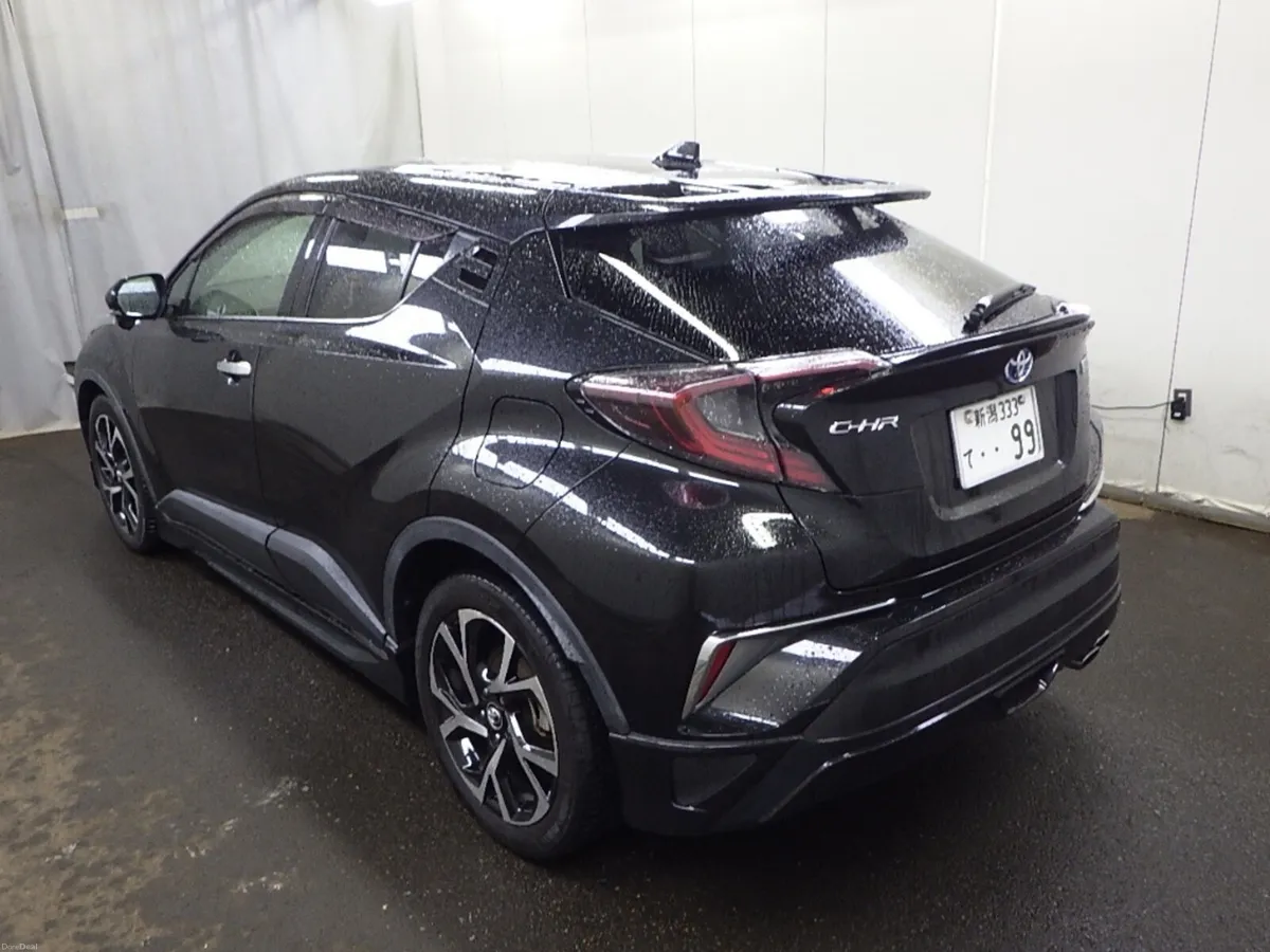 Toyota C-HR Hybrid - Image 4