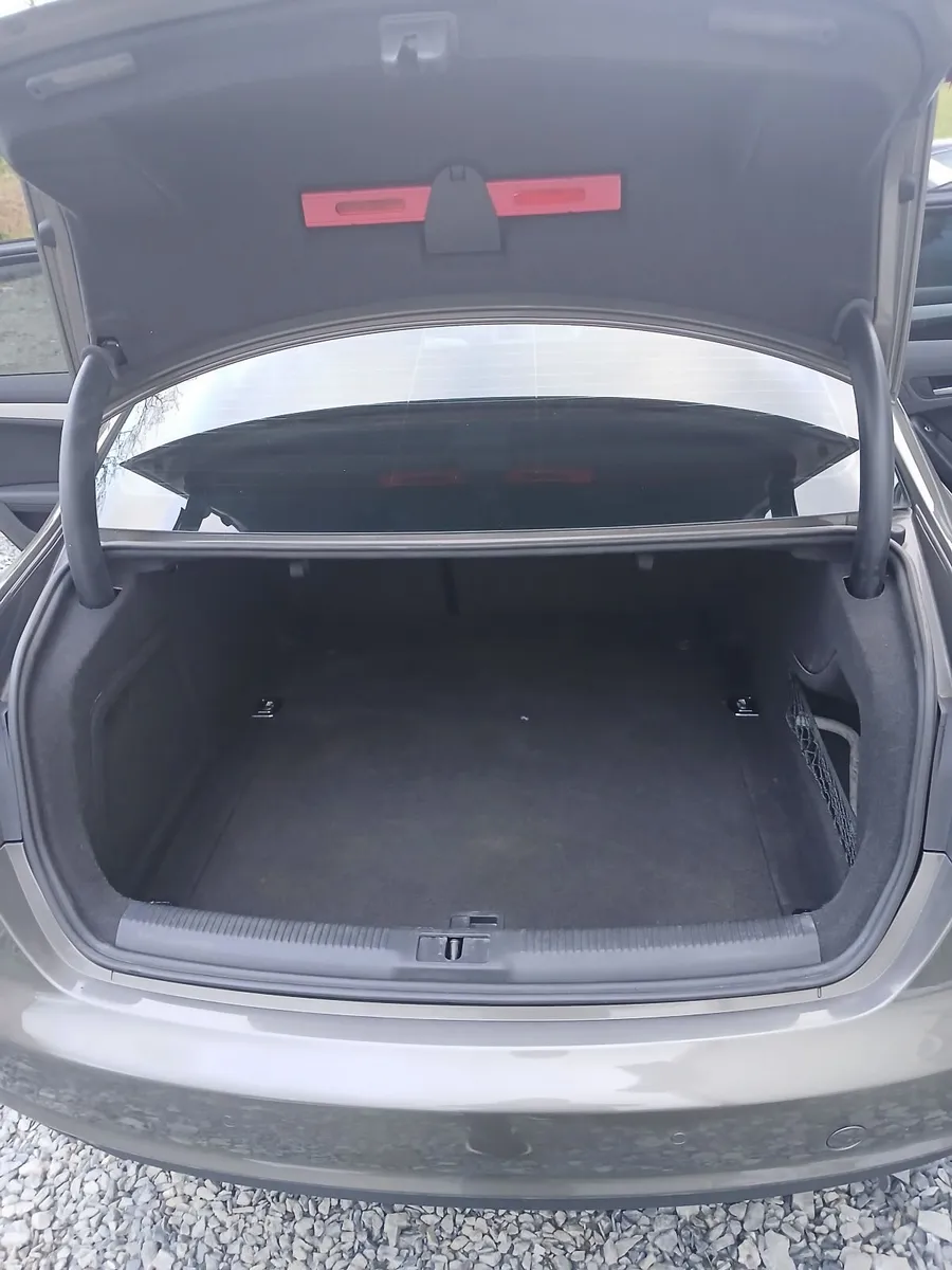 Audi A4 2015 - Image 4