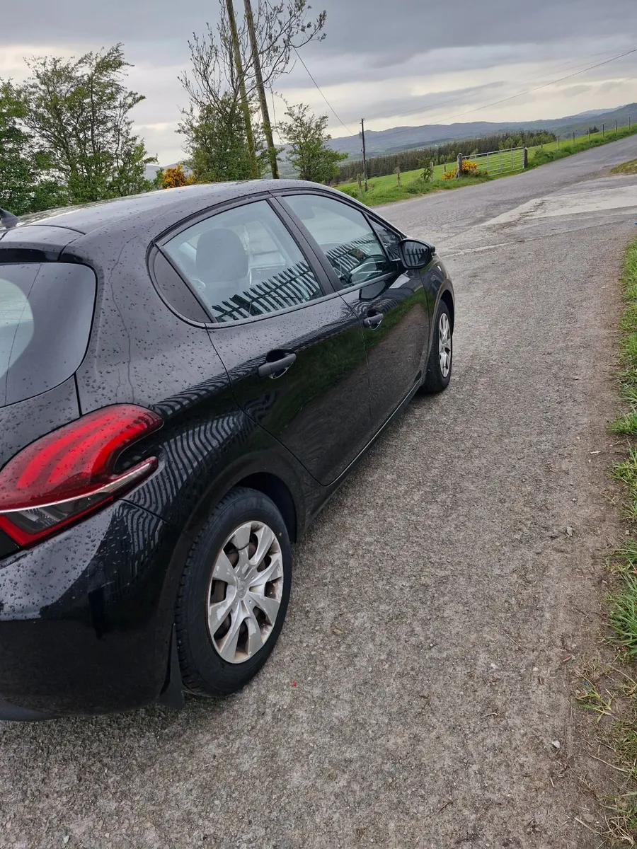 Peugeot 208 2016 - Image 3