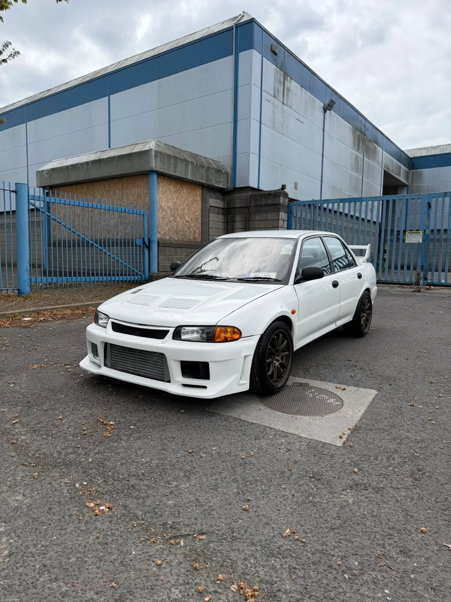 Mitsubishi Lancer EVOLUTION 2 RS - Image 1