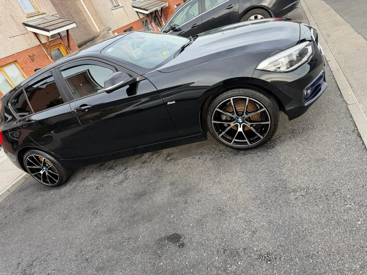 BMW 1-Series 2017 - Image 1