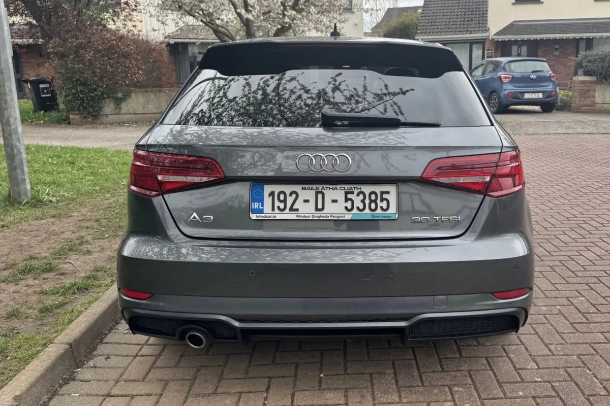 A3 S-Line Black edition  1.0 TFSI - Image 2