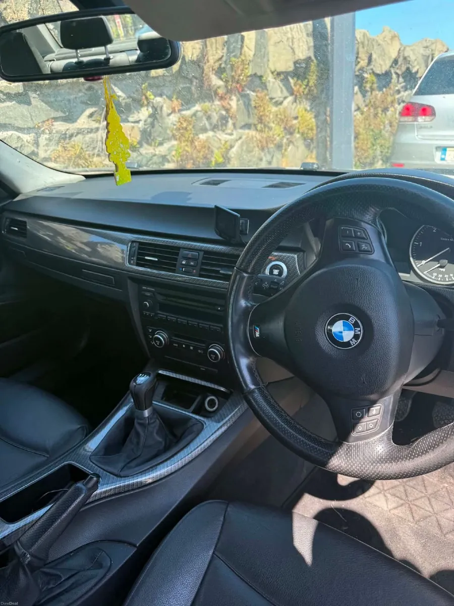 BMW 3-Series 2008 - Image 1