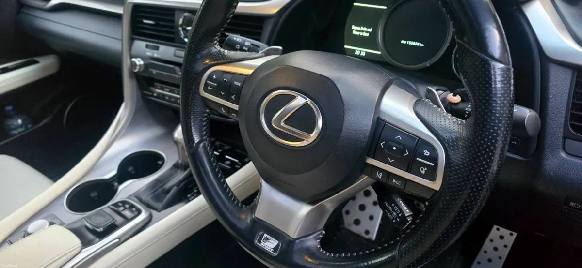 Lexus RX450h F sport pan roof - Image 5