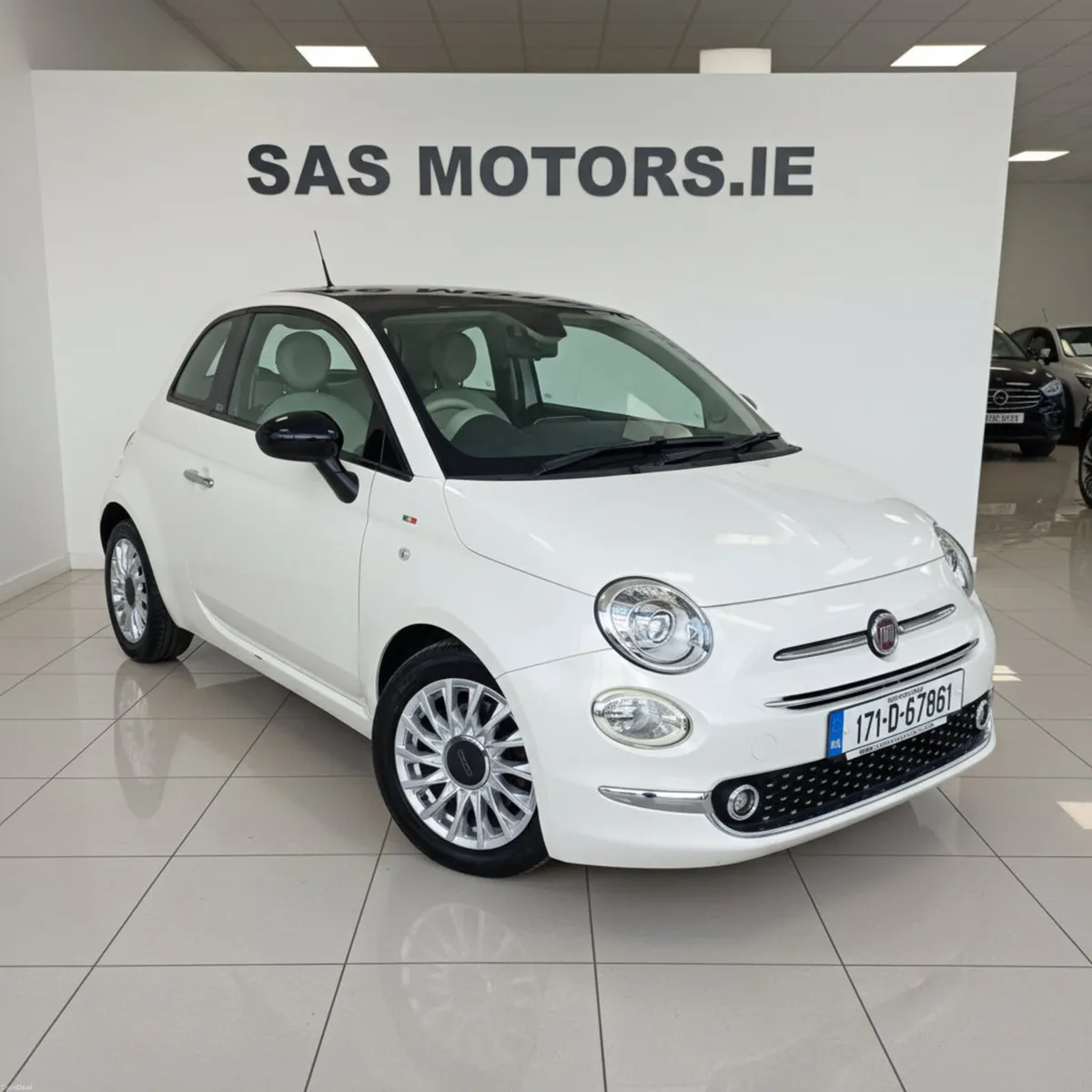 Fiat 500 Automatic 2017 Low Miles Panoramic Roof - Image 1