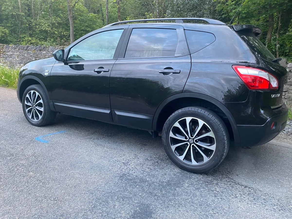 NISSAN QASHQUAI LUXURY SPORT 🏏 PETEOL AS NEW - Image 3