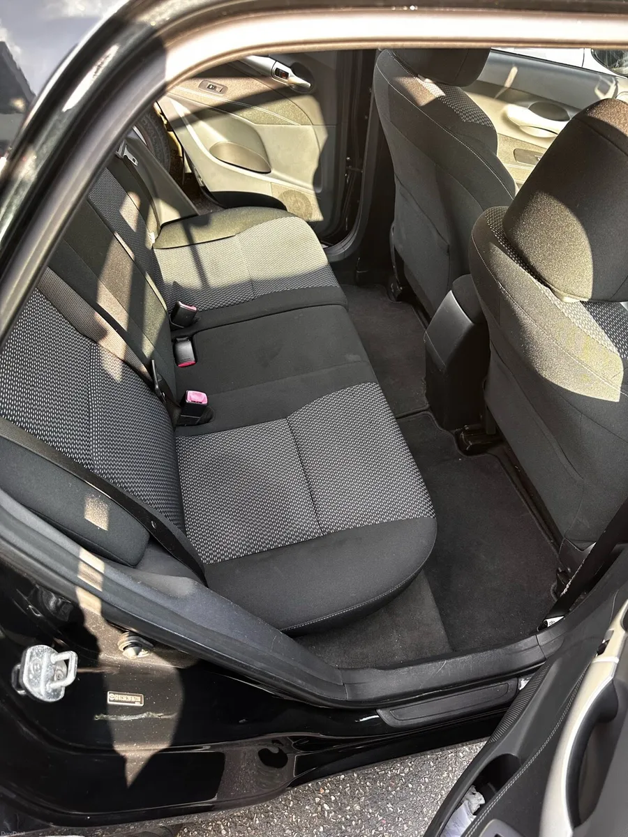 Toyota Auris Automatic - Image 4
