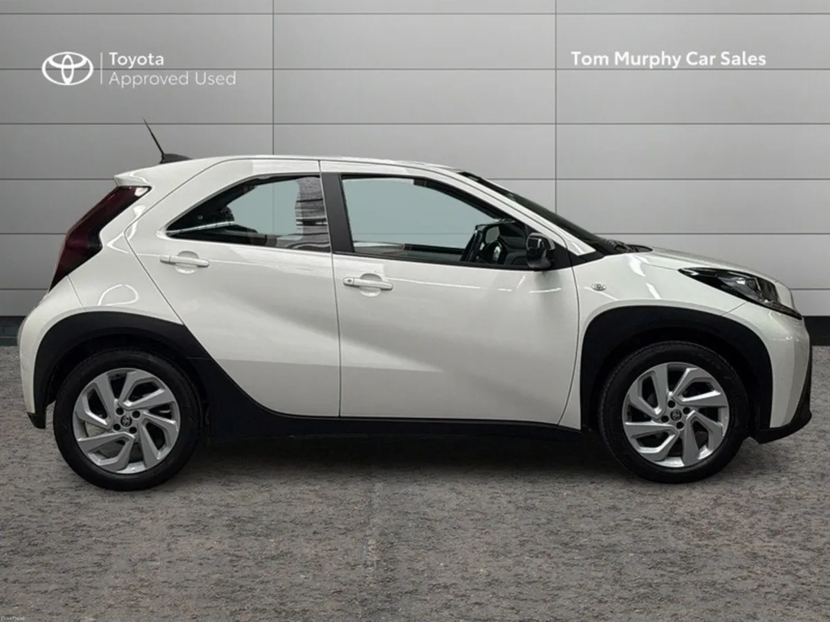 Toyota Aygo X 1.0 PULSE MANUAL - UP TO 7 YEARS TOY - Image 3