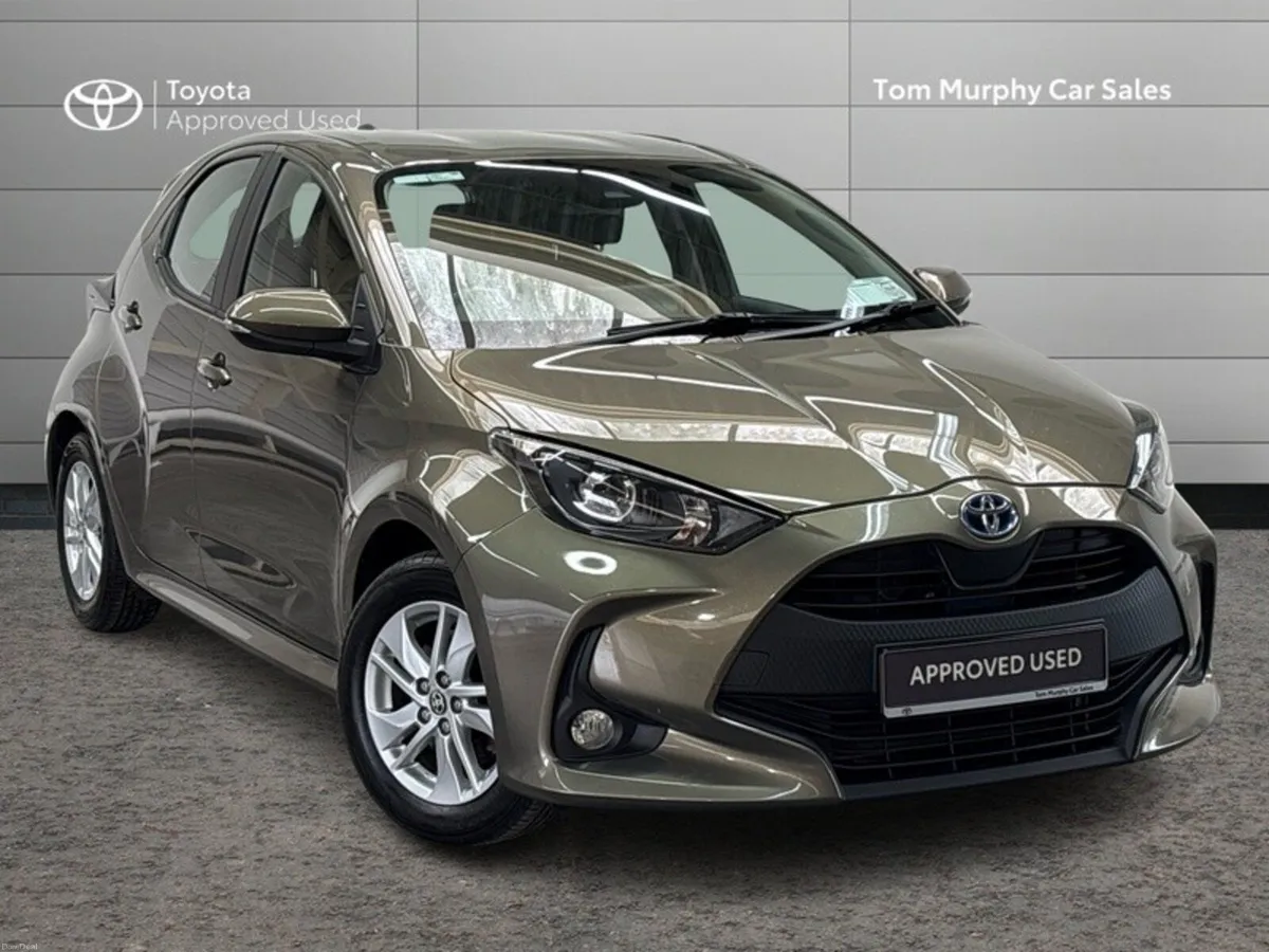 Toyota Yaris 1.5 HYBRID LUNA 4DR AUTO - Image 1