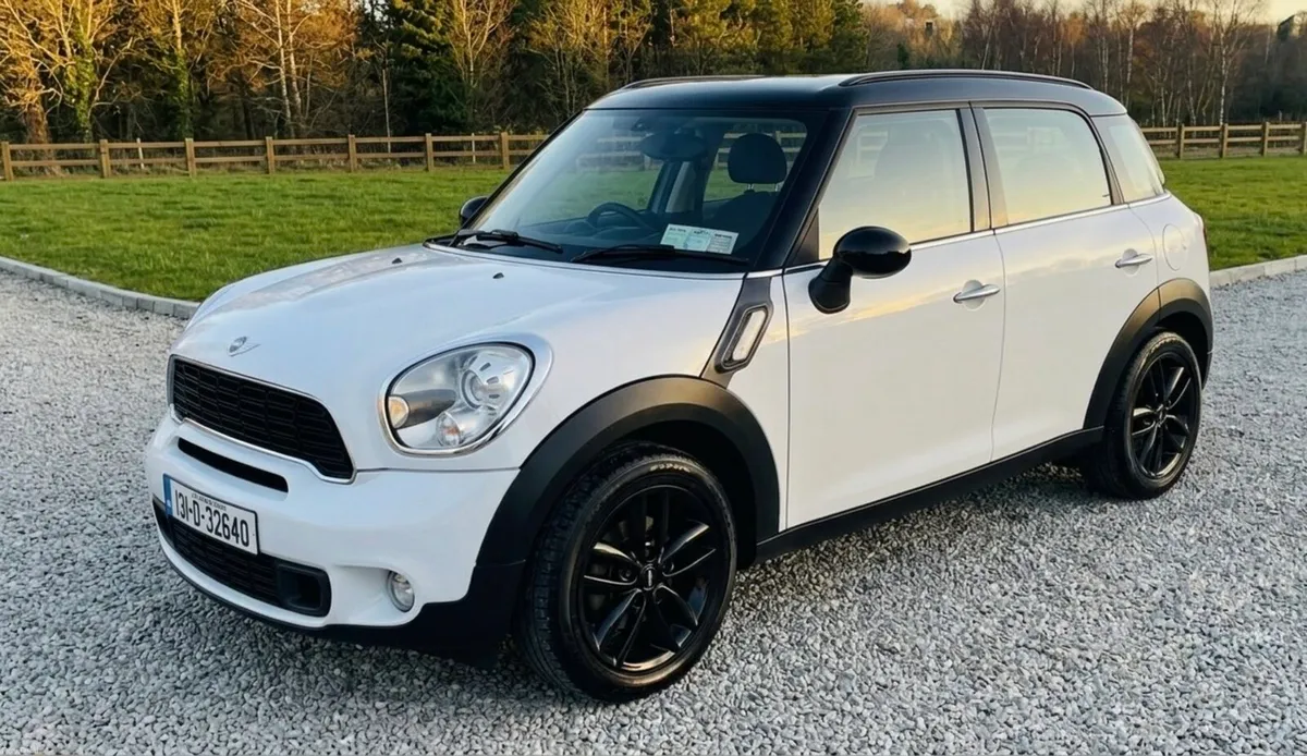 2013 MINI Countryman (131-D) – Low Miles! - Image 1