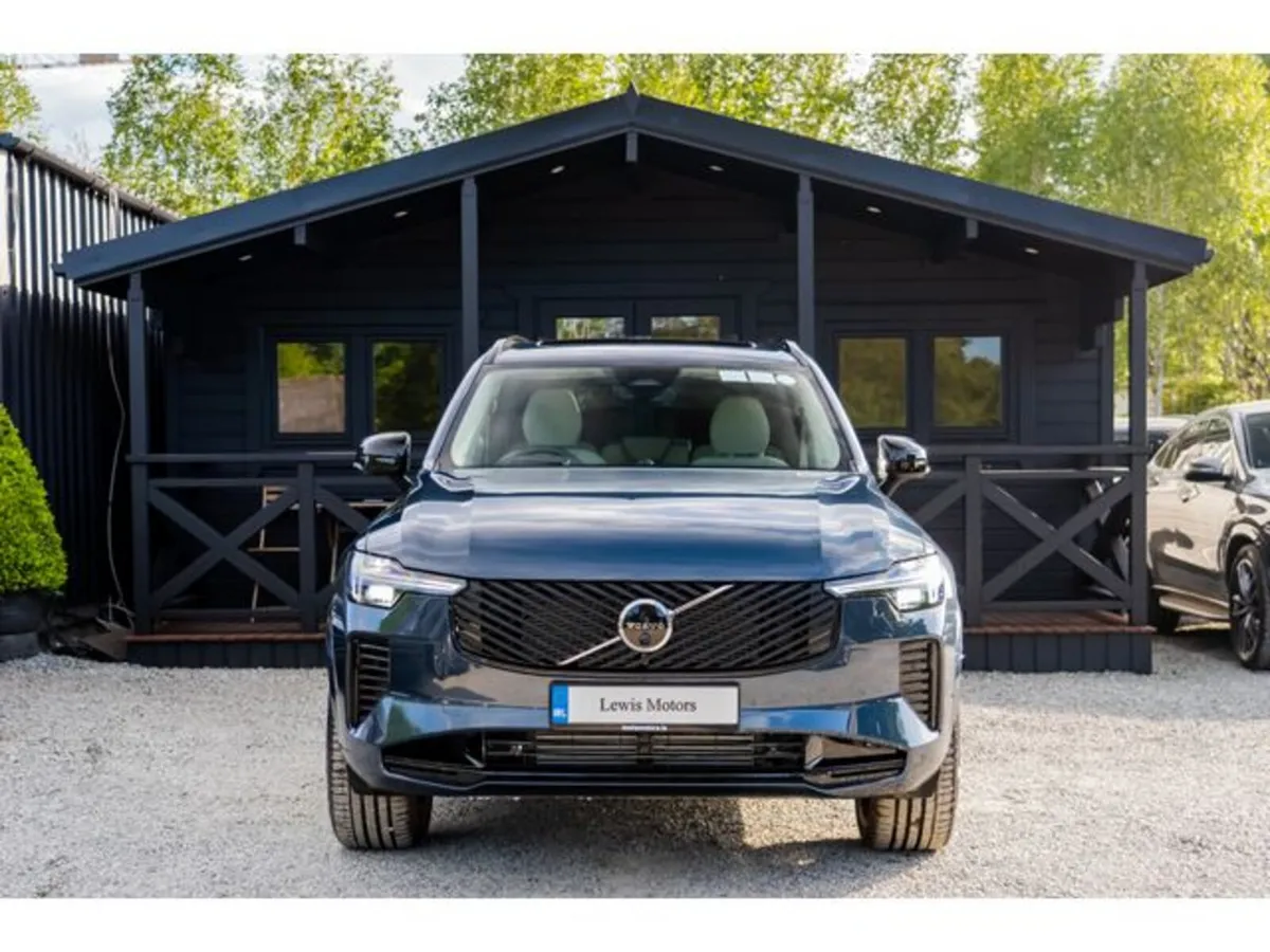 Volvo XC90 T8 ULTRA AWD - Image 2