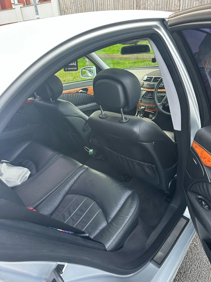 3.0 Diesel ,185.000 km Panoramic sunroof/CarPlay - Image 4