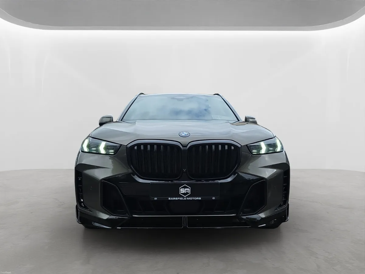 2024 BMW X5 50E M-SPORT PRO . - Image 2