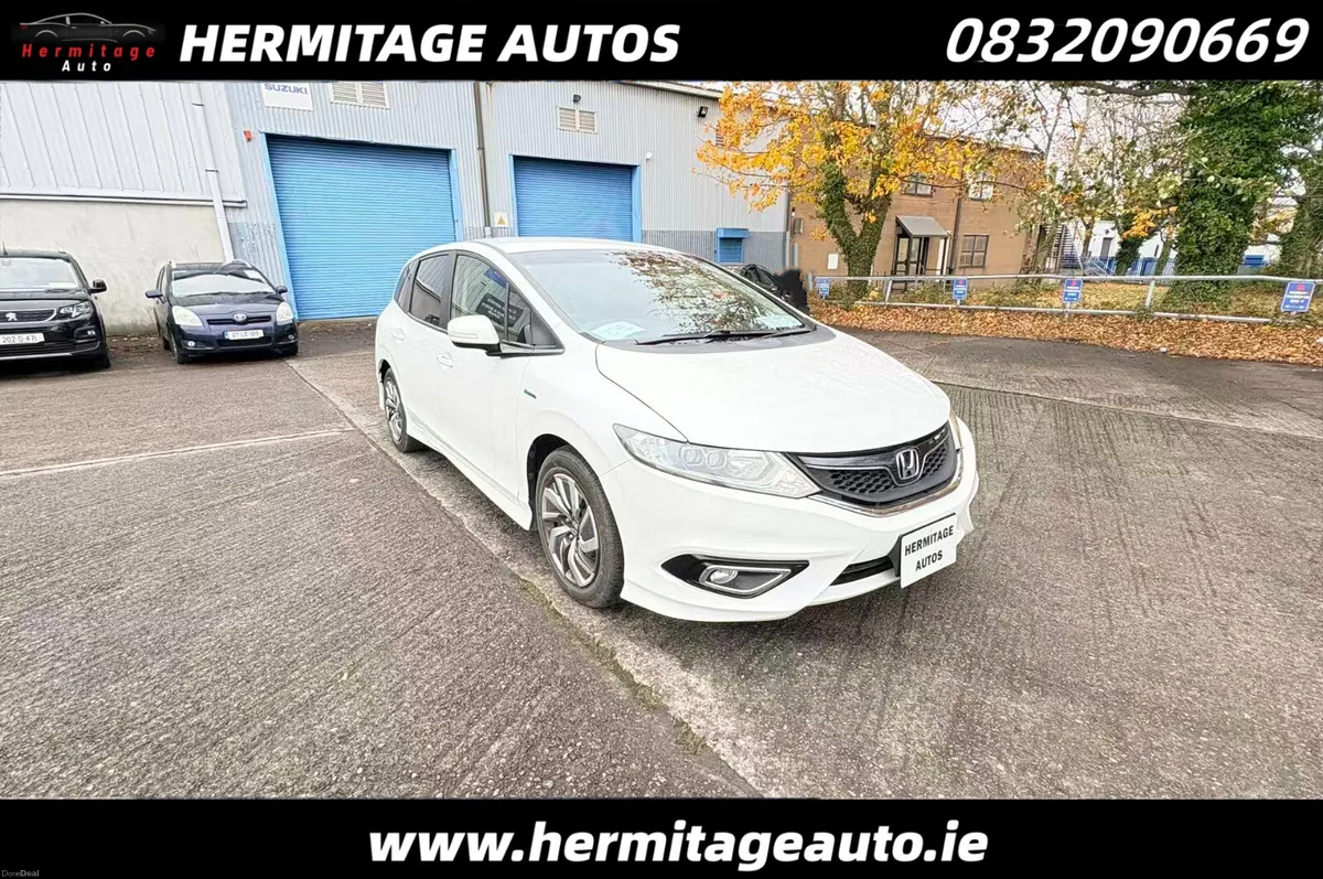 Honda Jade1.5 Hybrid Auto 6 SEATER 2015 - Image 3