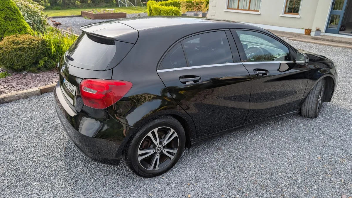 Mercedes-Benz A-Class 2017 - Image 3