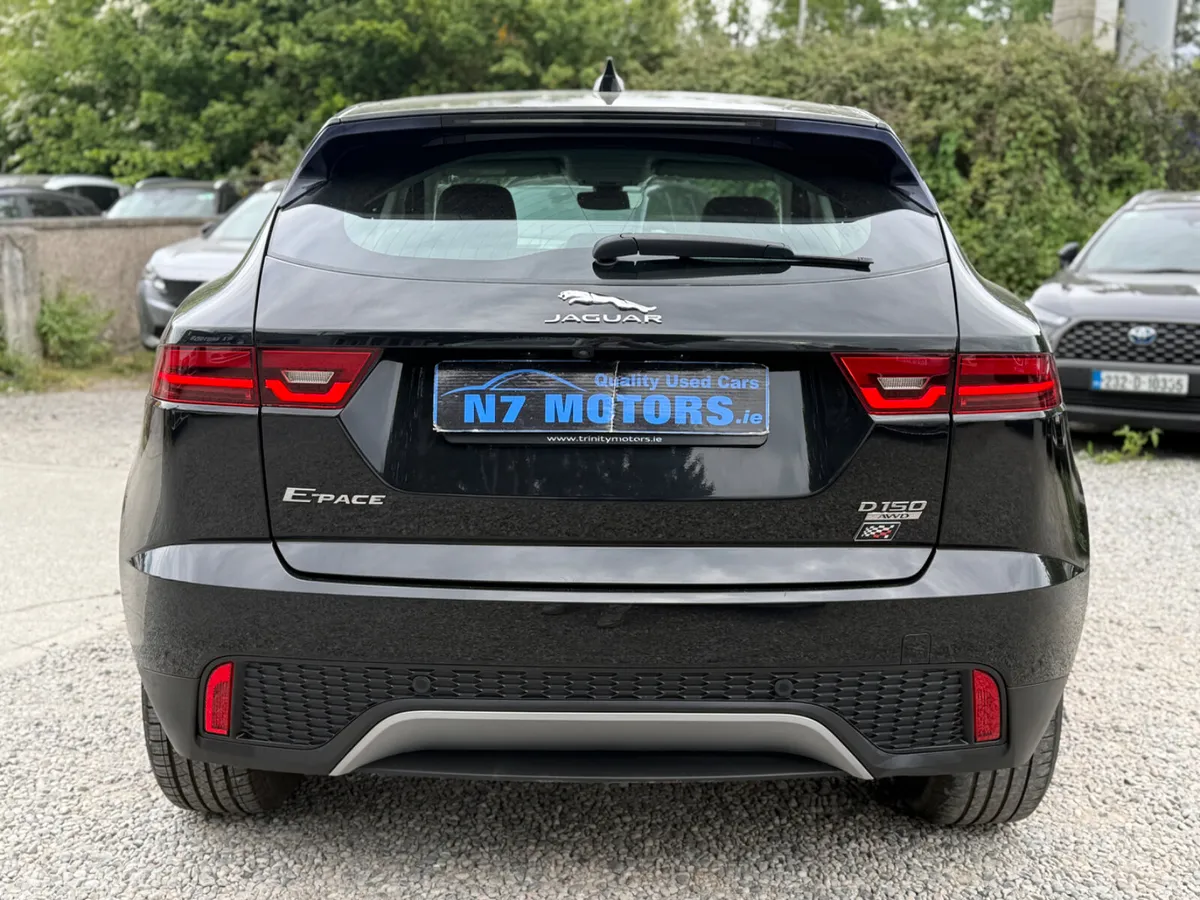 2020 Jaguar E-Pace 2.0 19MY CHEQUER CHEQUERED AUTO - Image 4