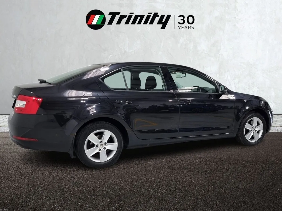 Skoda Octavia BEST VALUE ** DSG - AUTOMATIC ** SE - Image 3