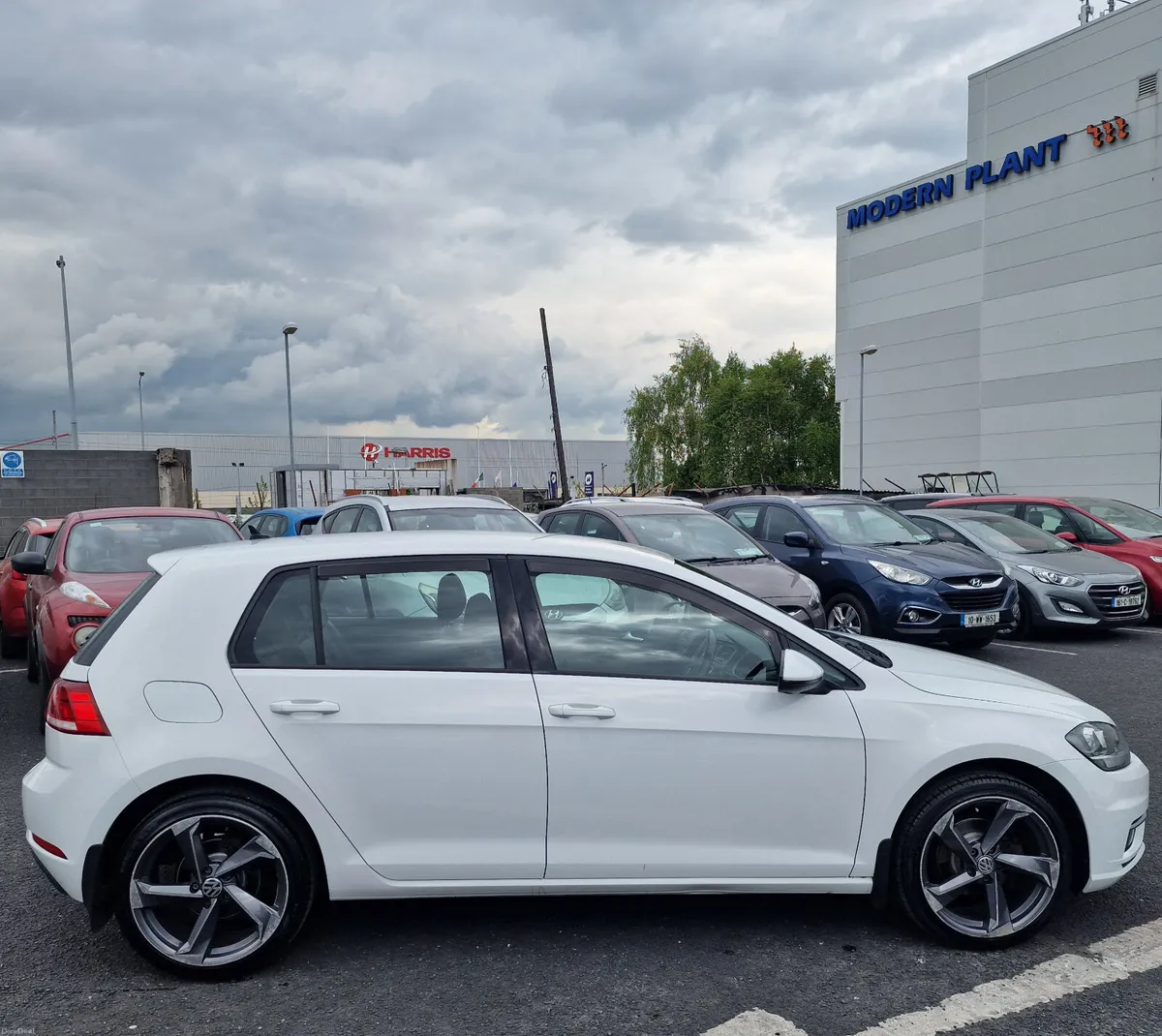Volkswagen Golf 2019 1.0 TSI 85HP Trendline - Image 4