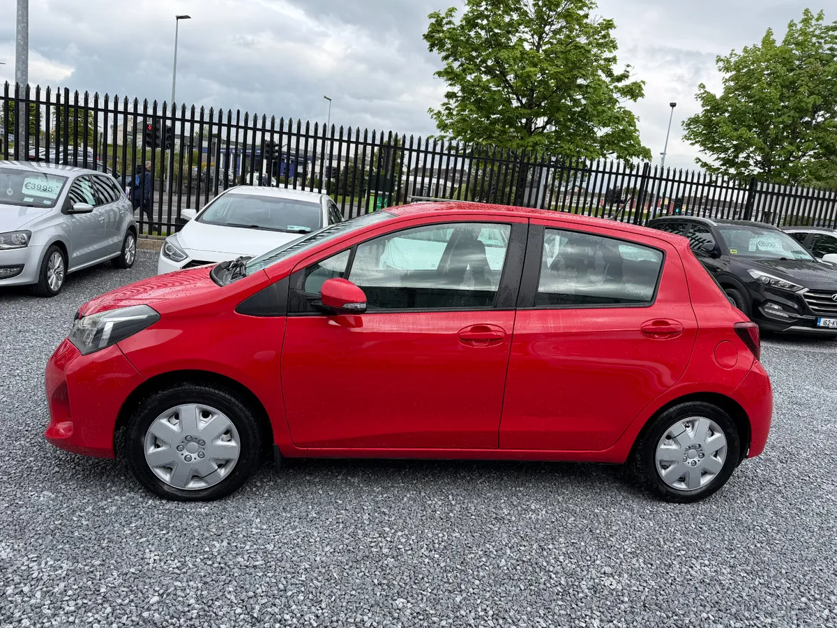 2015 (151) Toyota Yaris 1.3 VVTi Luna - Image 4